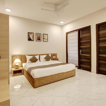 Limewood Stay - Fortis Hospital Ґурґаон Екстер'єр фото