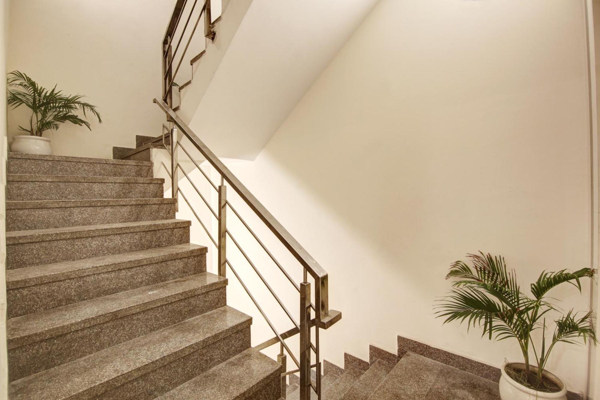 Limewood Stay - Fortis Hospital Ґурґаон Екстер'єр фото