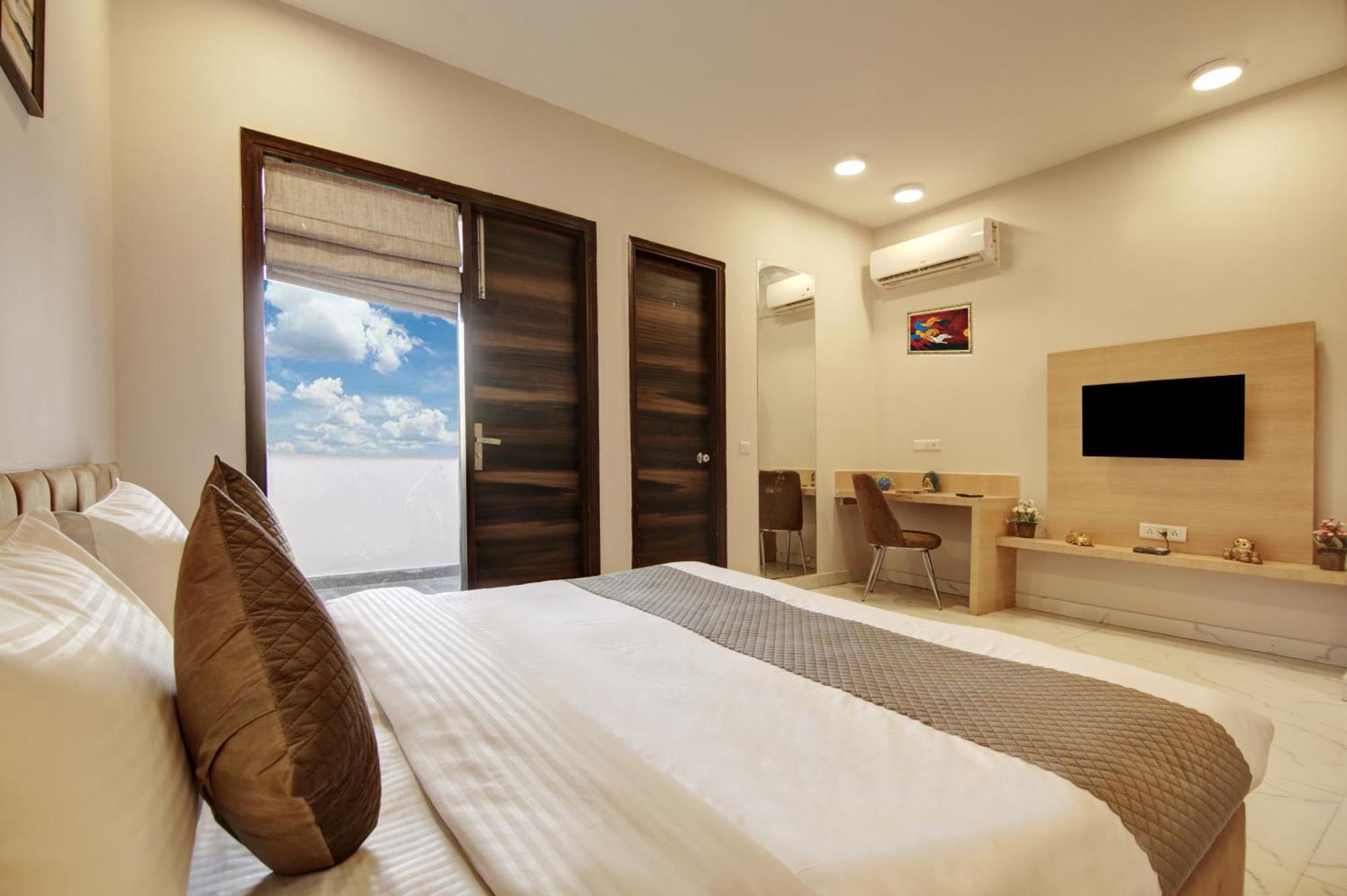 Limewood Stay - Fortis Hospital Ґурґаон Екстер'єр фото