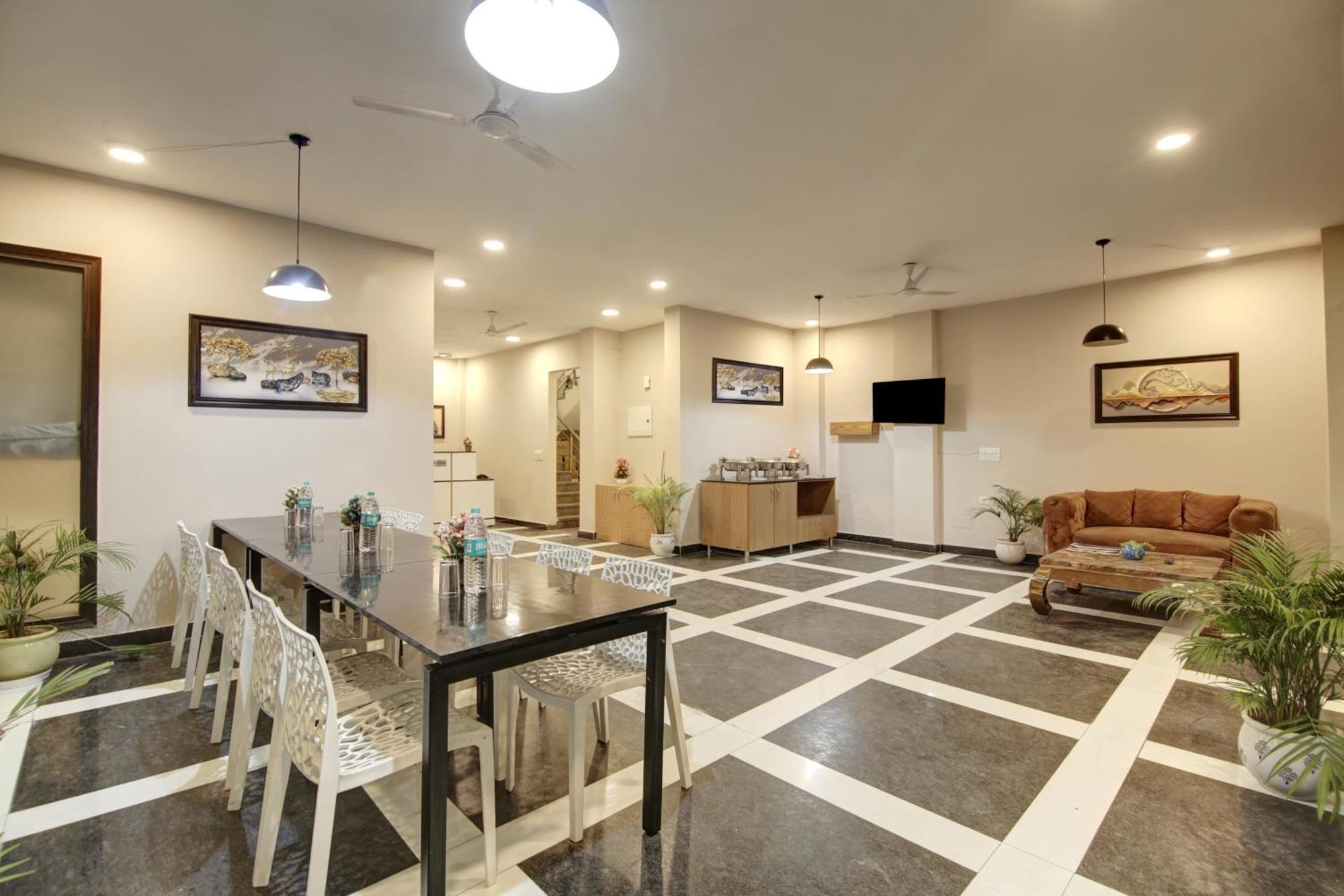 Limewood Stay - Fortis Hospital Ґурґаон Екстер'єр фото