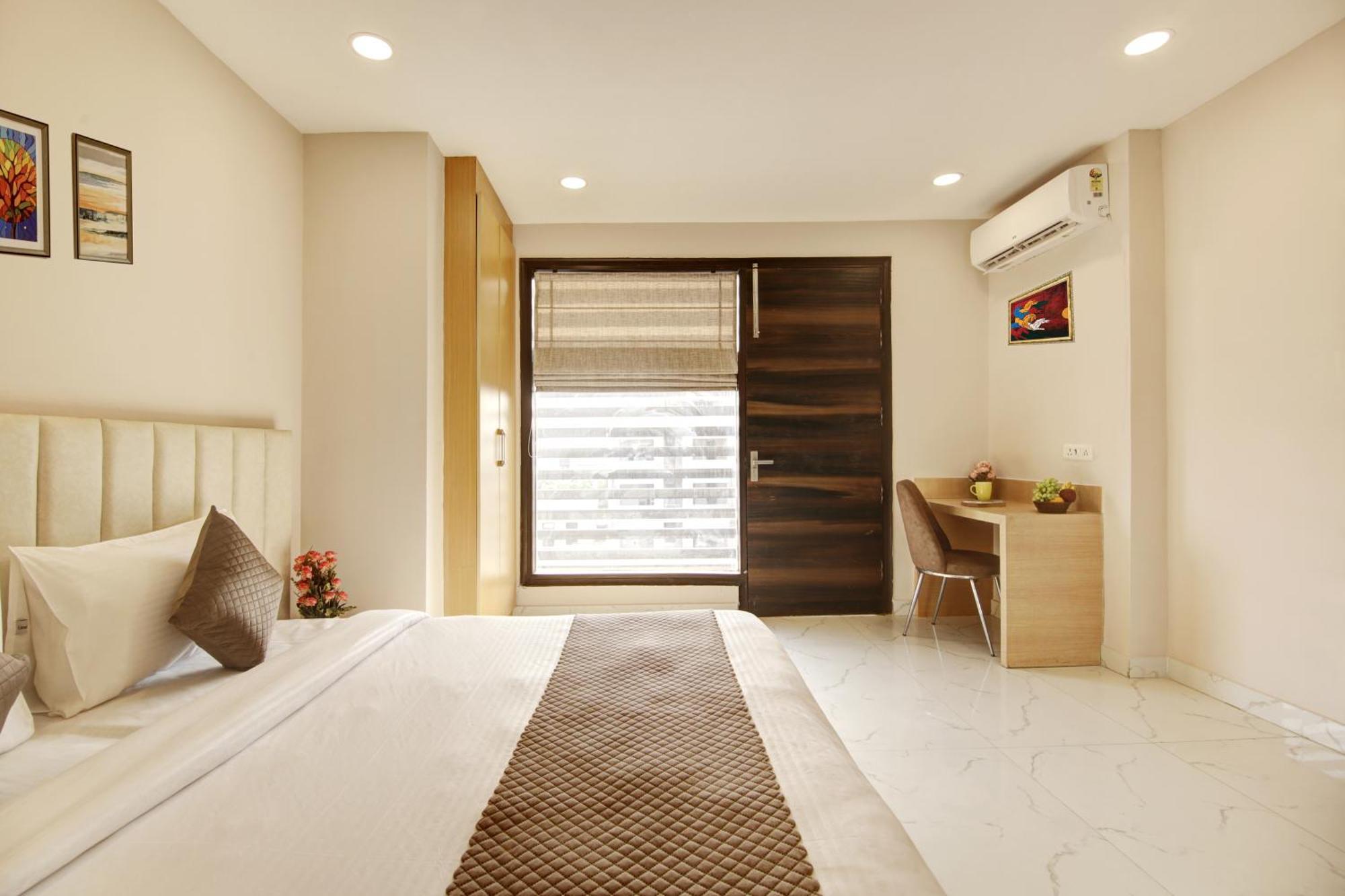 Limewood Stay - Fortis Hospital Ґурґаон Екстер'єр фото