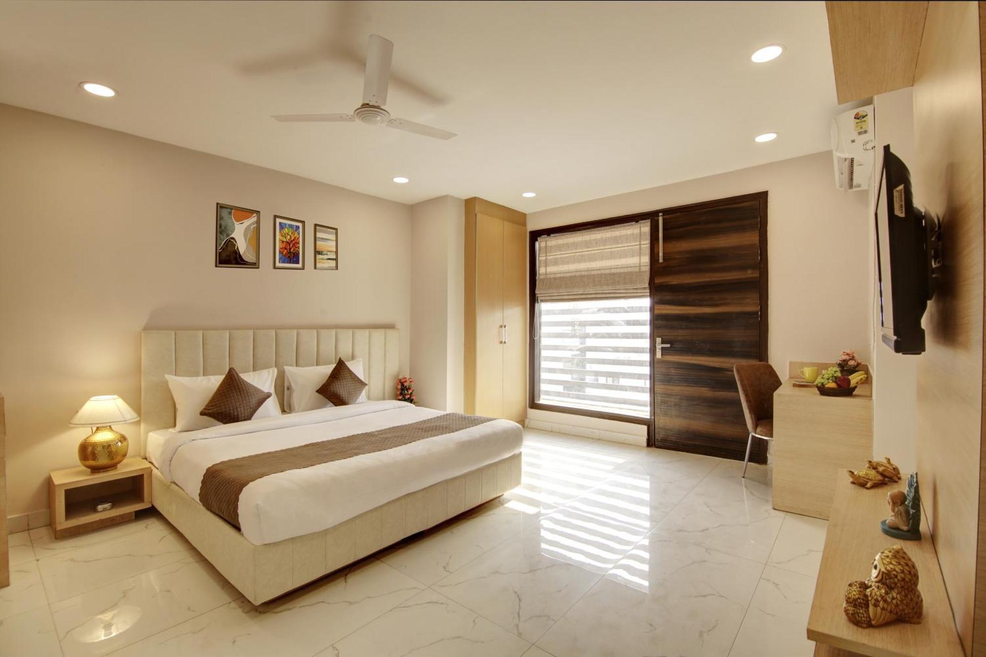 Limewood Stay - Fortis Hospital Ґурґаон Екстер'єр фото
