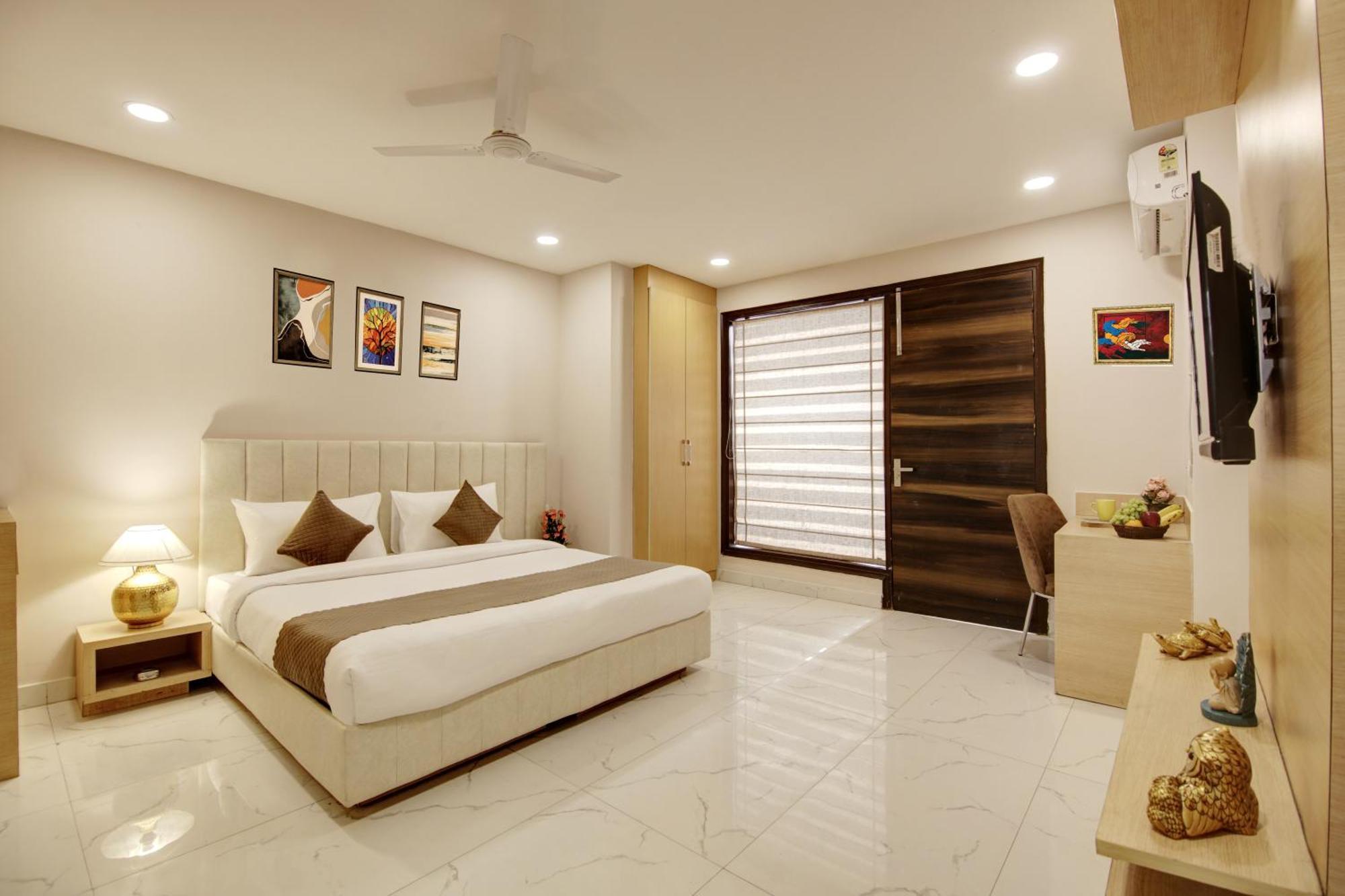 Limewood Stay - Fortis Hospital Ґурґаон Екстер'єр фото