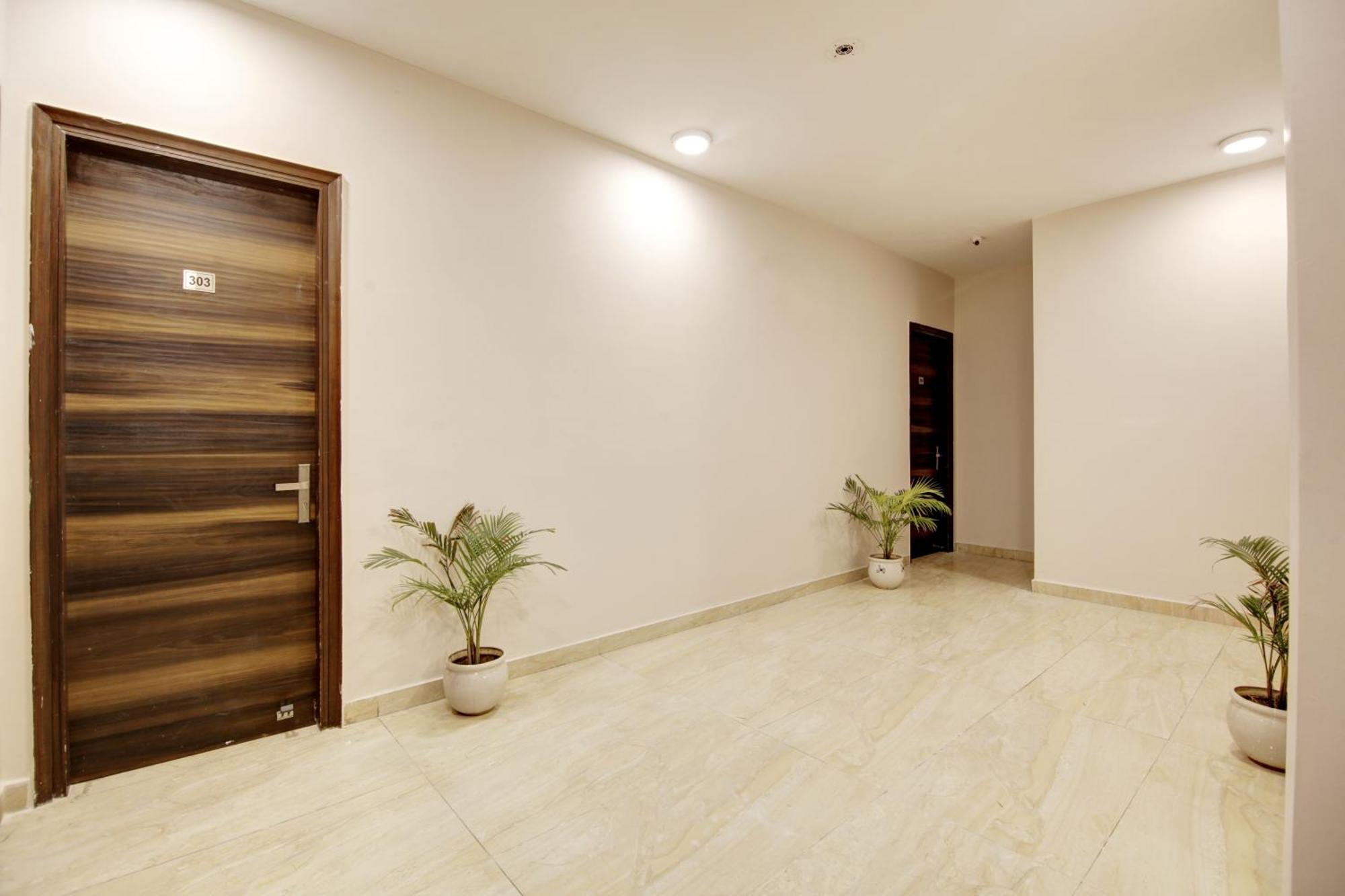 Limewood Stay - Fortis Hospital Ґурґаон Екстер'єр фото