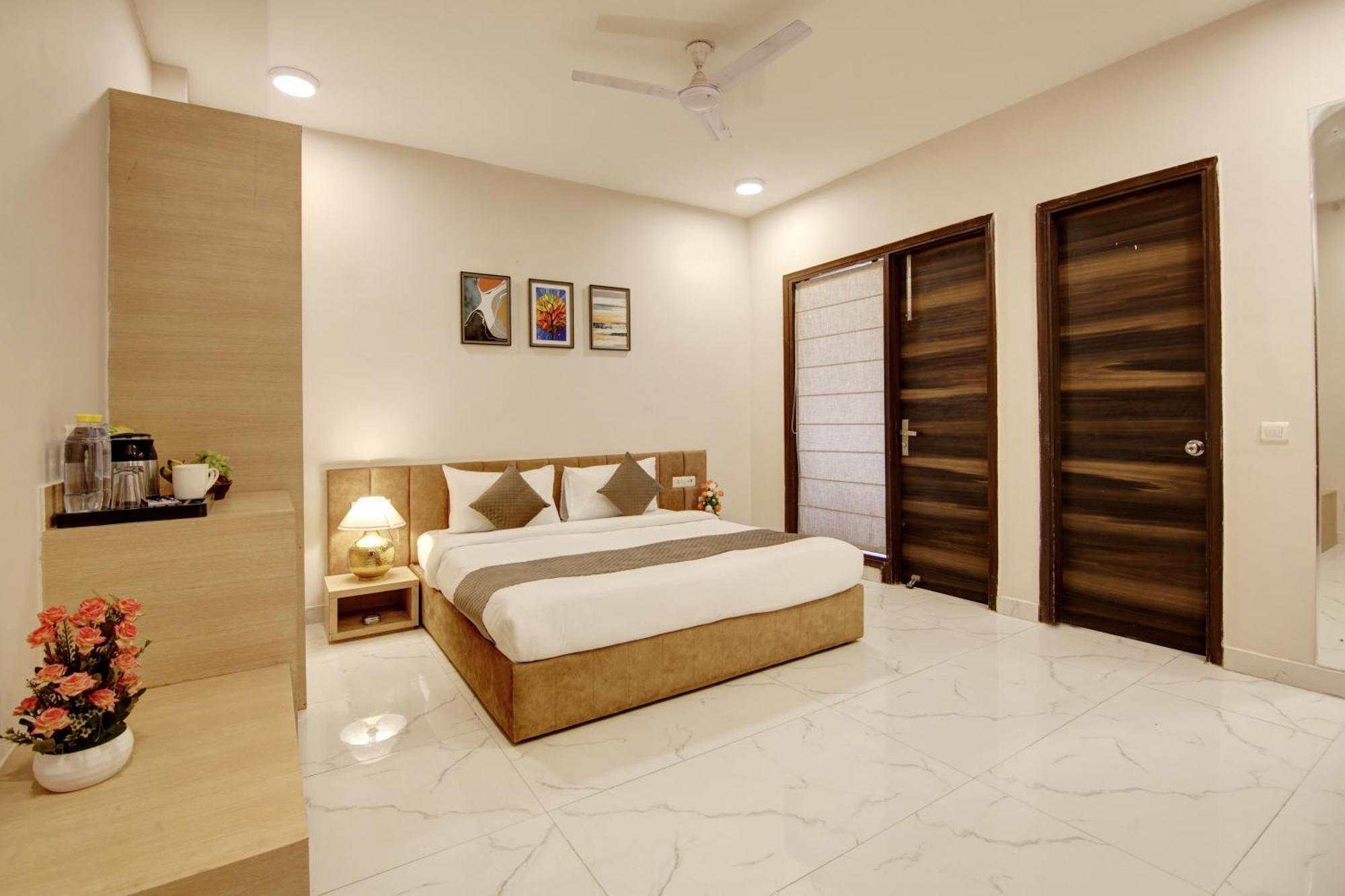Limewood Stay - Fortis Hospital Ґурґаон Екстер'єр фото