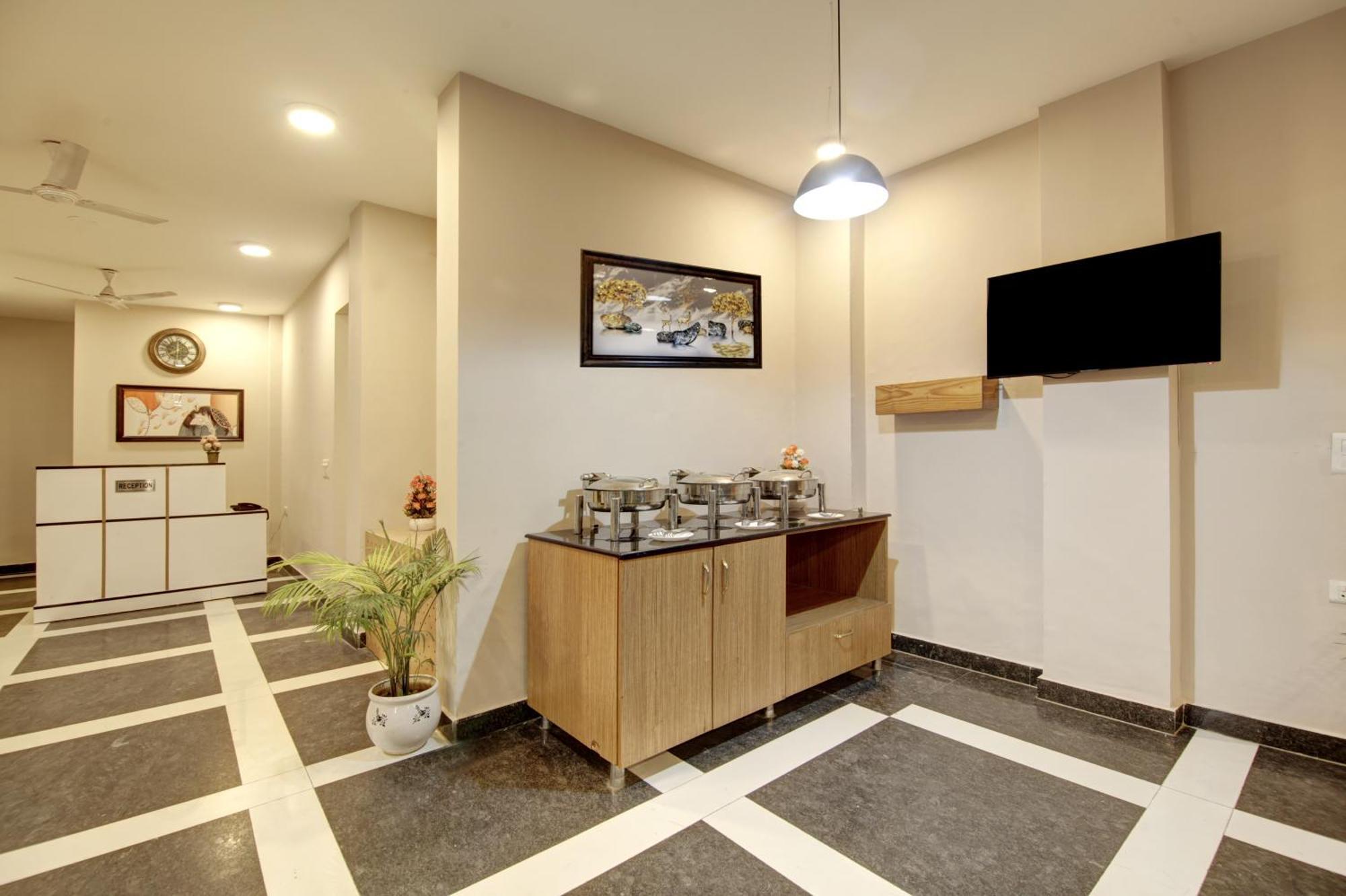 Limewood Stay - Fortis Hospital Ґурґаон Екстер'єр фото